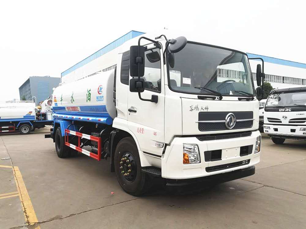 東風(fēng)天錦12方灑水車
